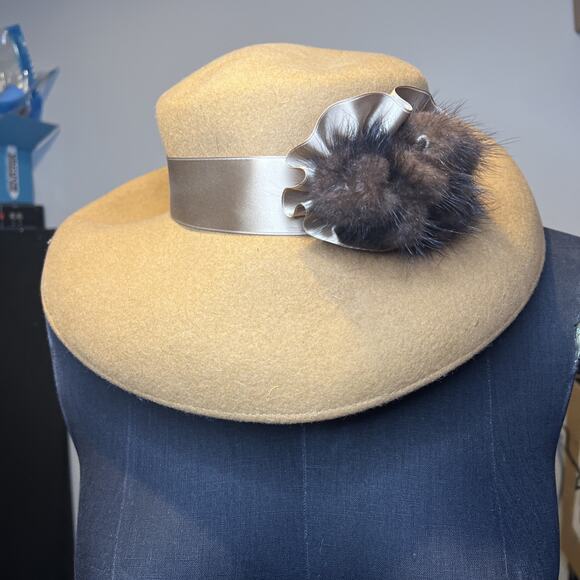 Vintage Lord & Taylor 100% Wool Made In Italy Church Hat Tan Beige main image 9